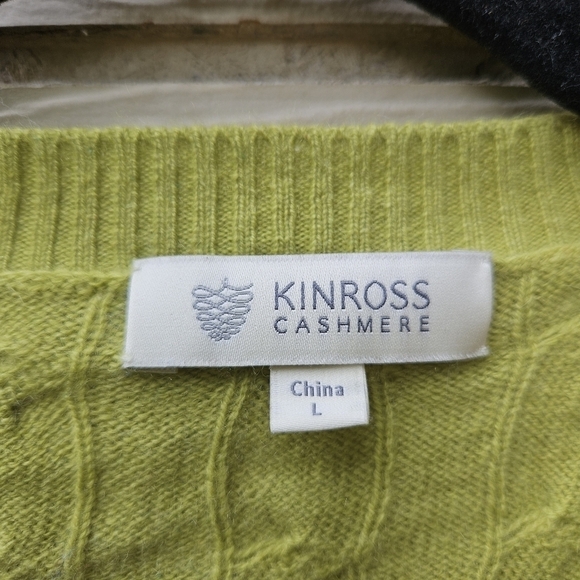 Kinross Cashmere spring green cable knit v-neck sweater large - Picture 3 of 5